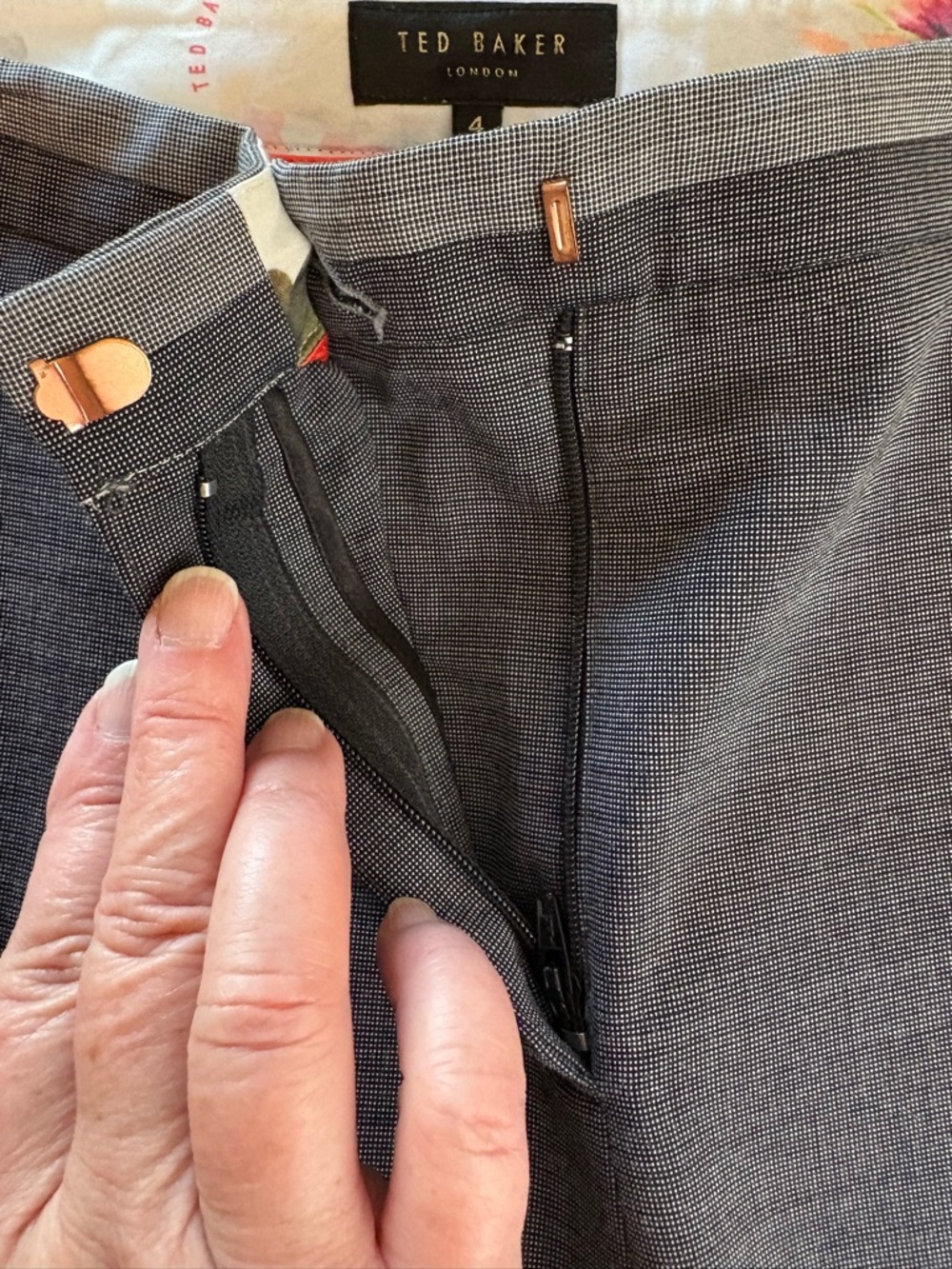 Ted Baker Slim TREESAT Slim Trouser. Size 10/M/Ted Baker 4. - Picture 12 of 15